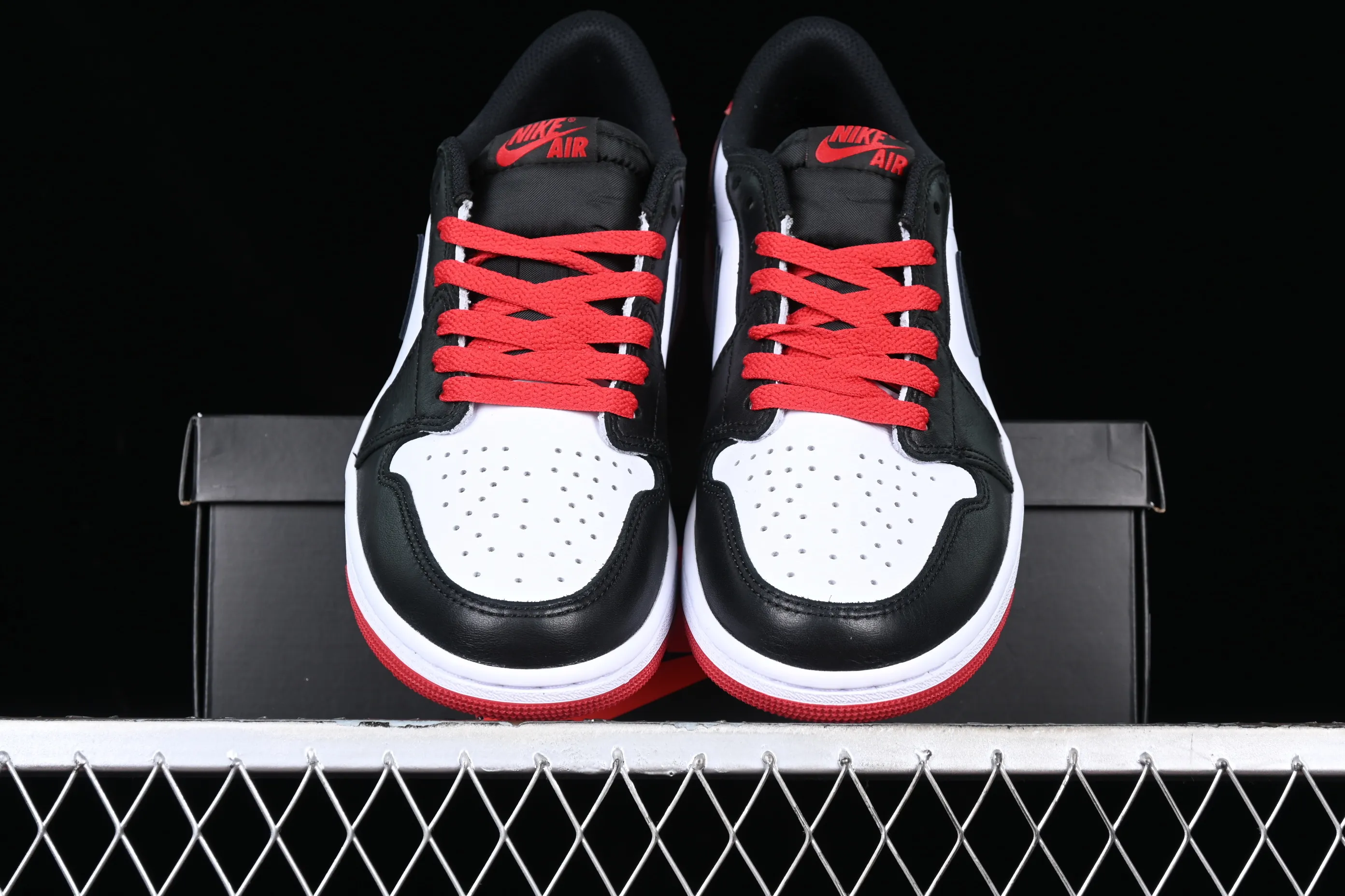 All categories Air Jordan Jordan series basketball shoes Air Jordan 1 Low LJR version Air Jordan 1 Low "Black Toe" AJ1 Joe 1 new black toe cultural and leisure sports sneakers CZ0790-106